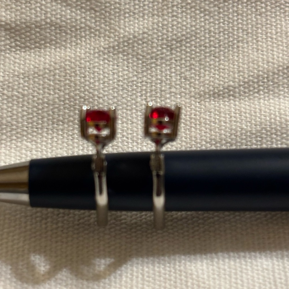 Elegant Red Gemstone Earrings - Picture 2 of 2